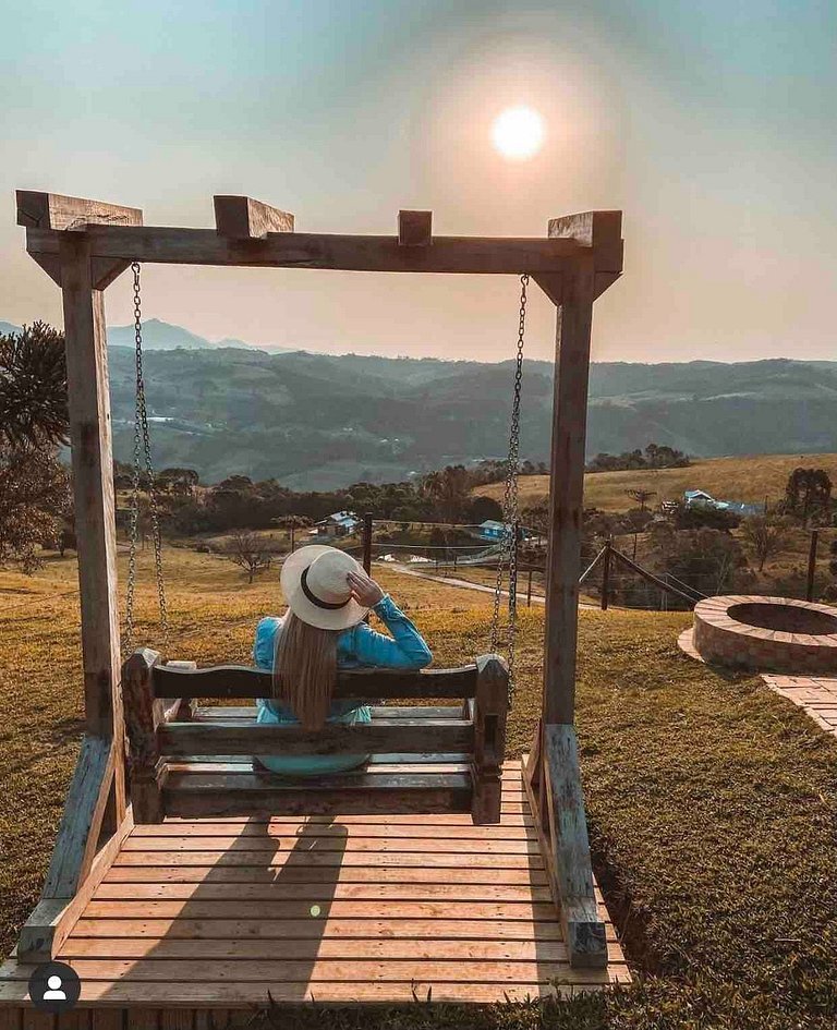Chalé Doce Recanto com Hidro e Café da Manhã