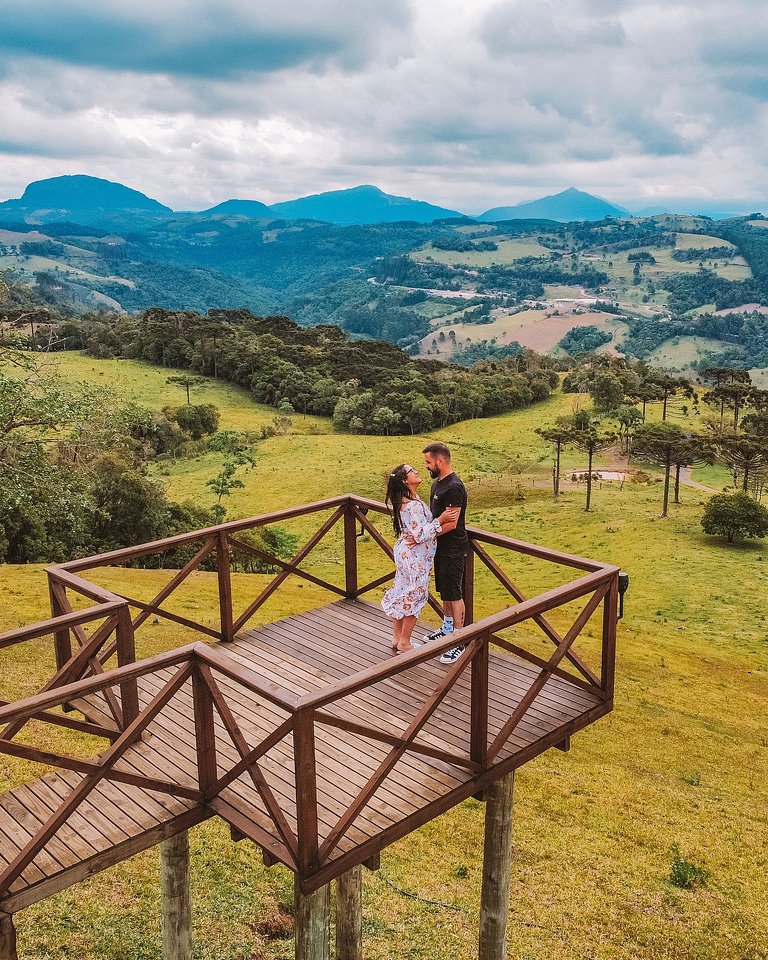 Chalé Mirante com hidro e café da manhã