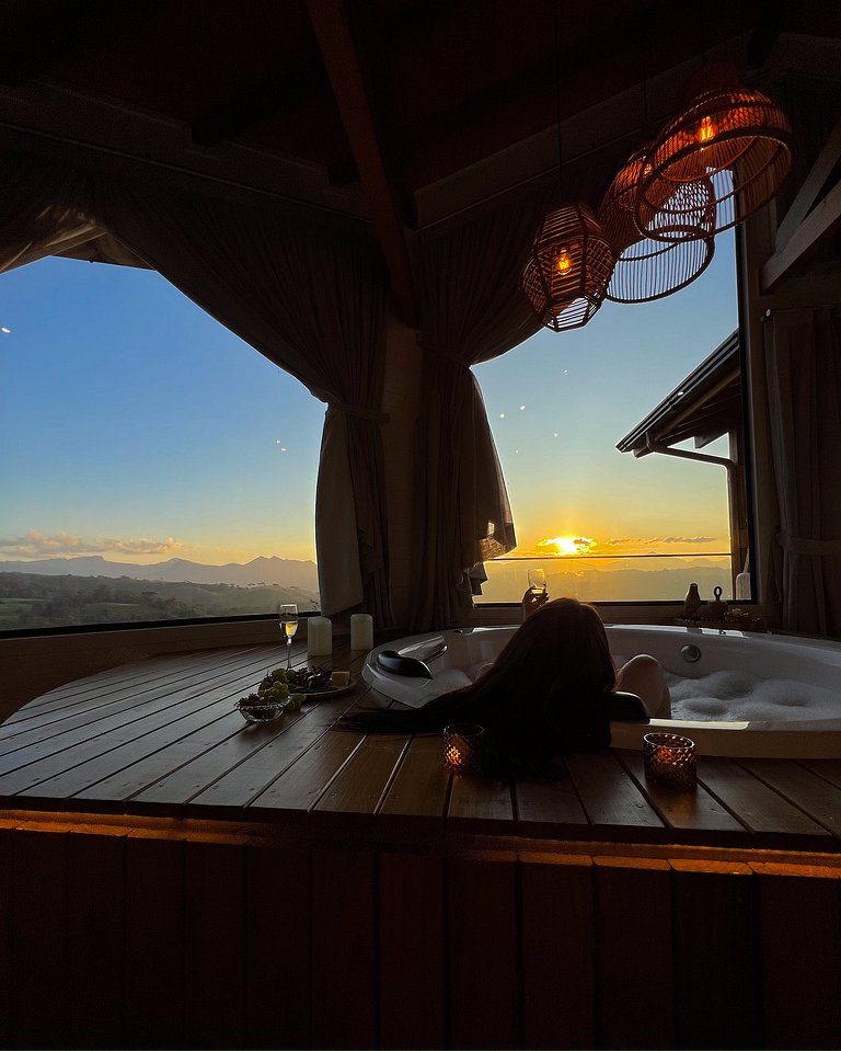 Chalé Ágata com Hidro e Café da Manhã