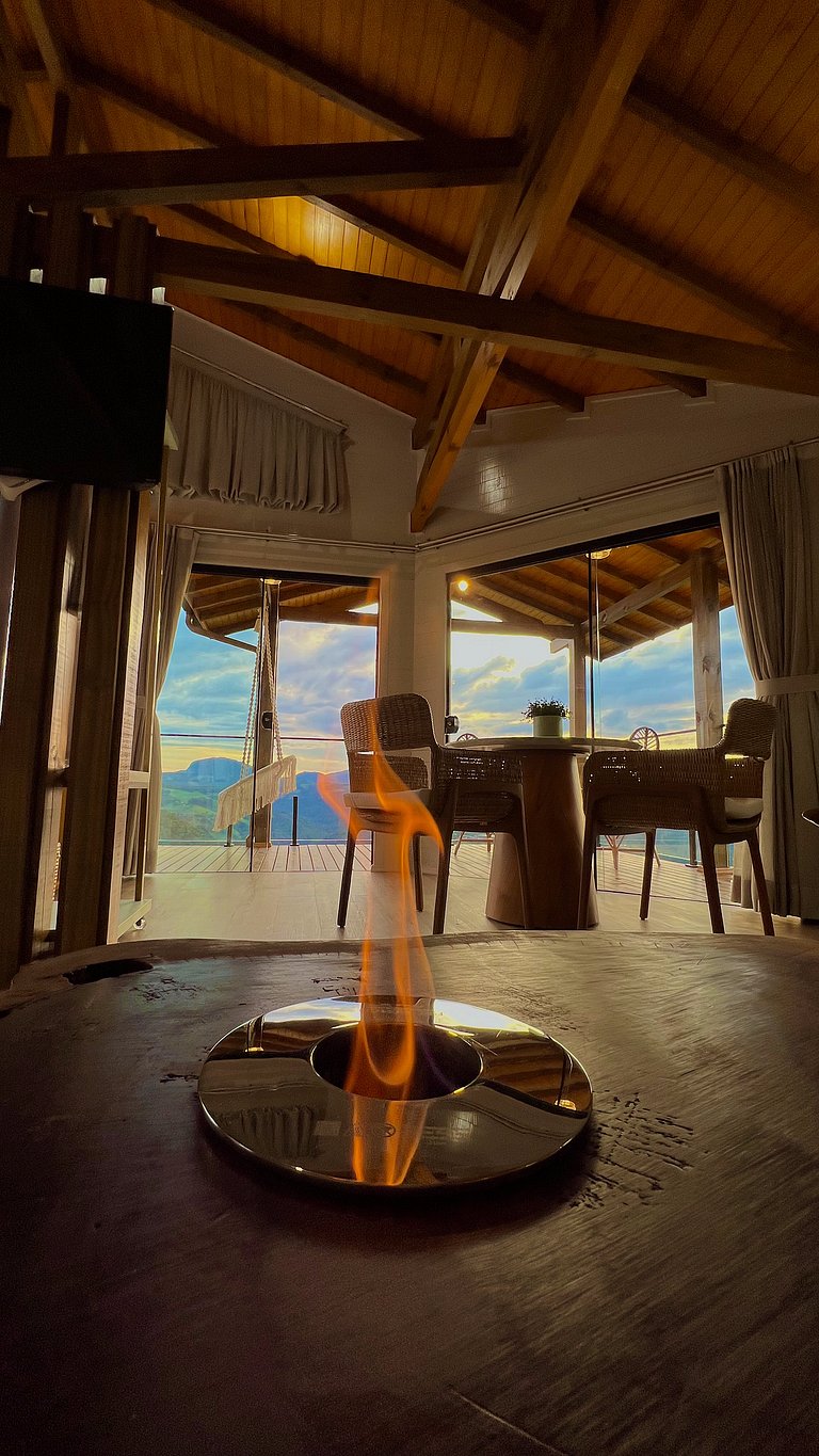 Chalé Ágata com Hidro e Café da Manhã