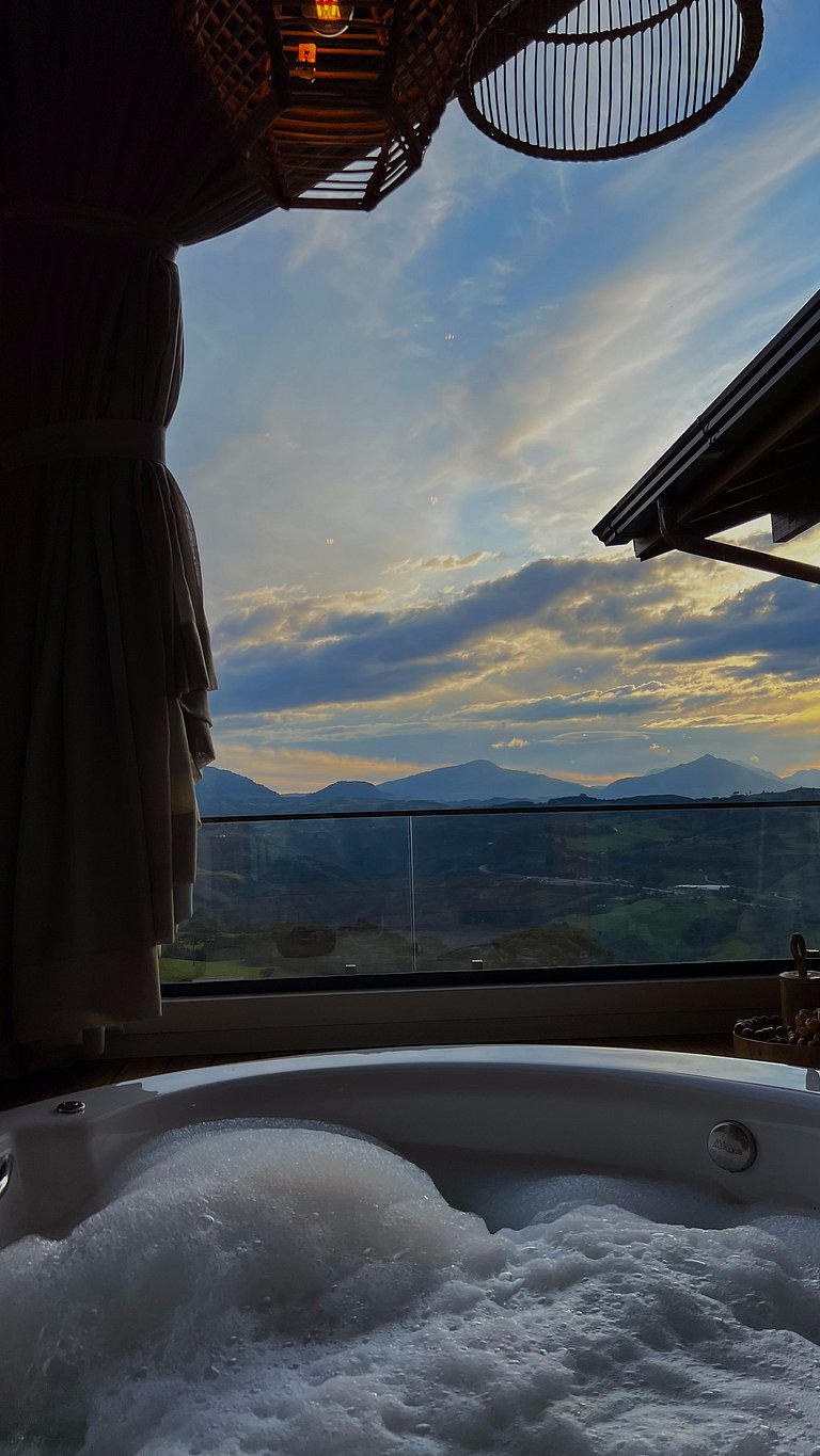 Chalé Ágata com Hidro e Café da Manhã