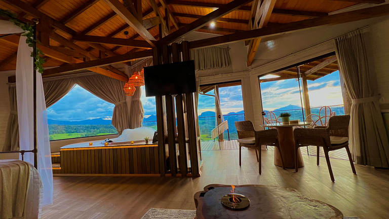 Chalé Ágata com Hidro e Café da Manhã