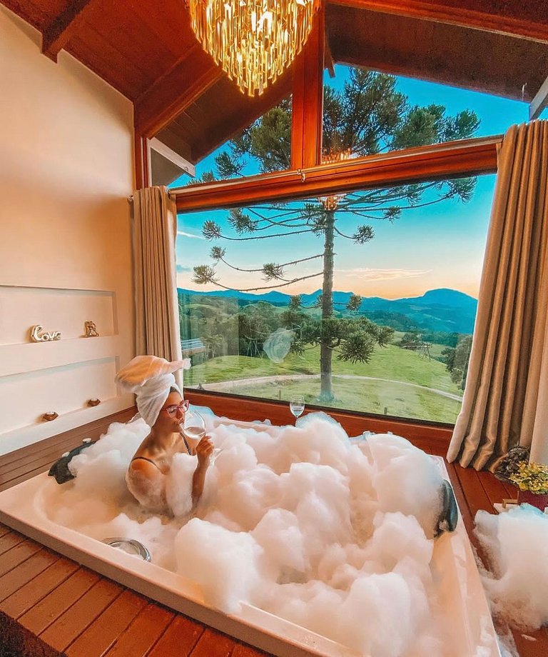 Chalé Doce Recanto com Hidro e Café da Manhã