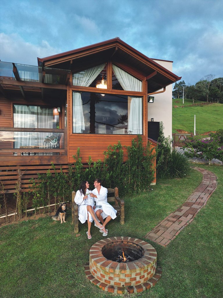 Chalé Doce Recanto com Hidro e Café da Manhã