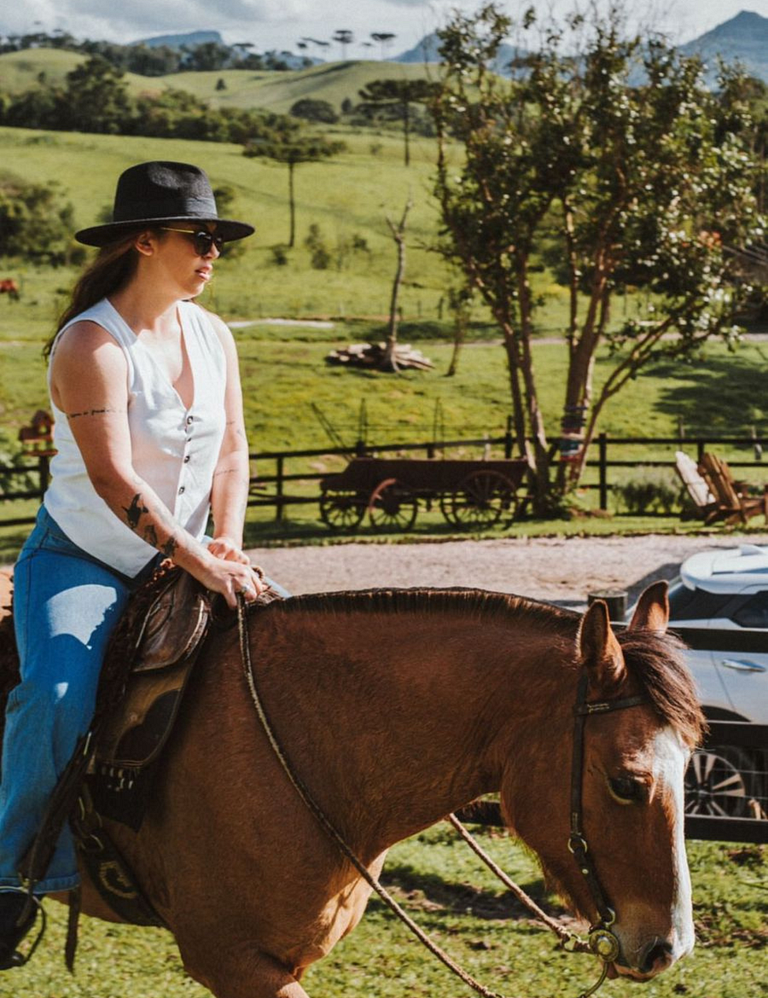 Chalé Ágata com Hidro e Café da Manhã