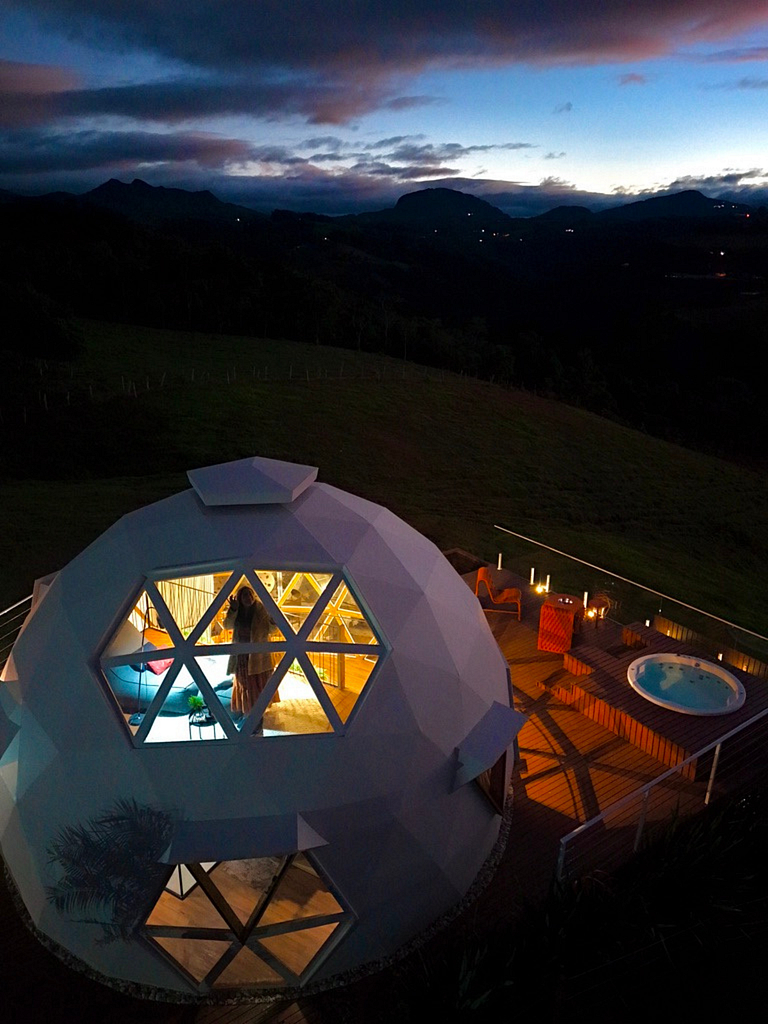 Domo Estelar com Banheira, Jacuzzi e Café da Manhã